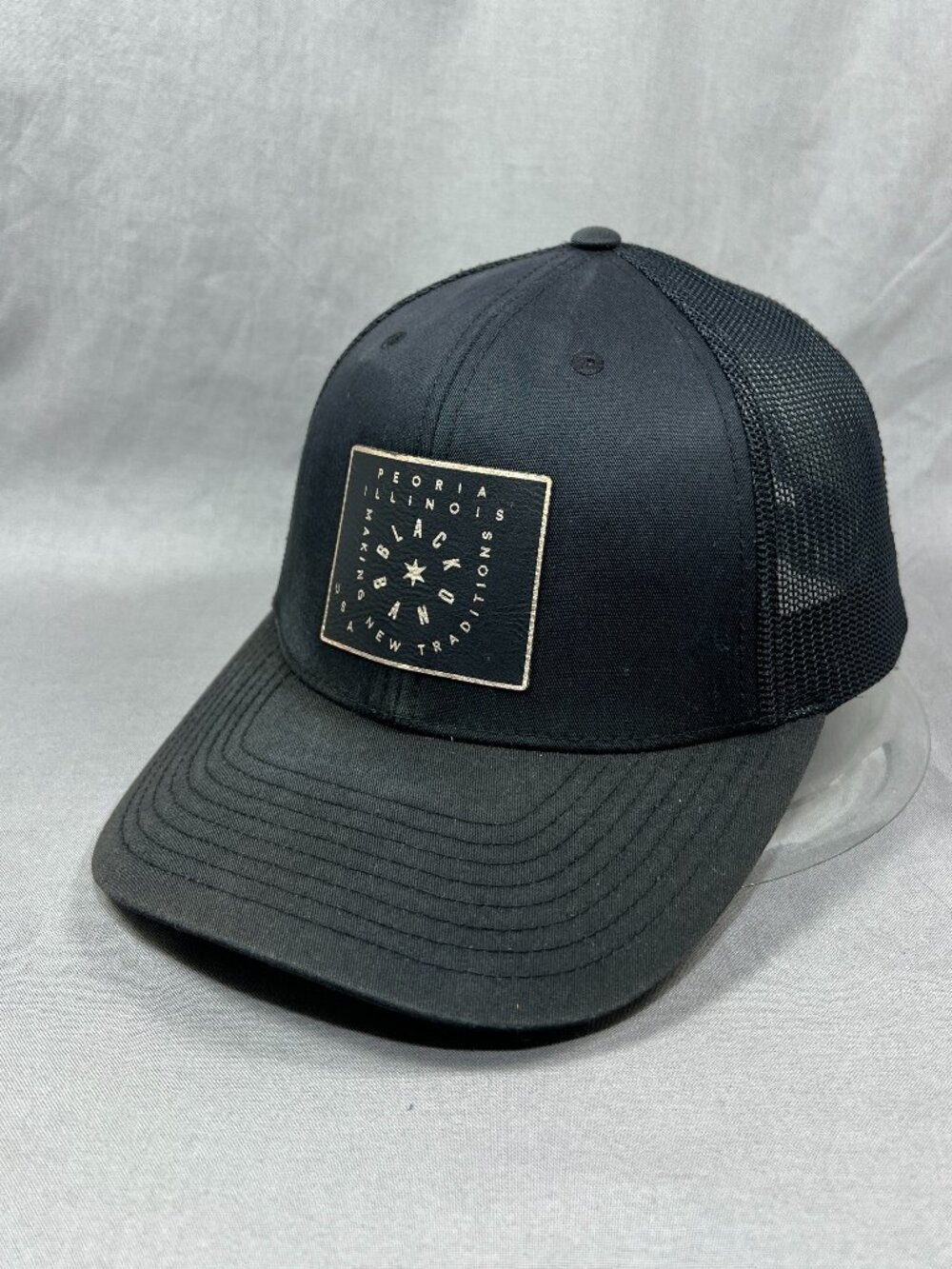 Black Band Bourbon Whiskey Richardson Snapback Hat Brewery Trucker Illinois Mens